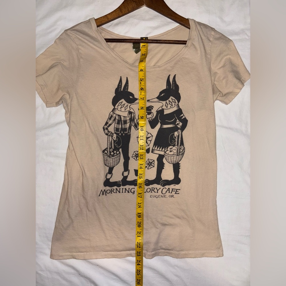 Vintage Tan Graphic Tee - Picture 5 of 7